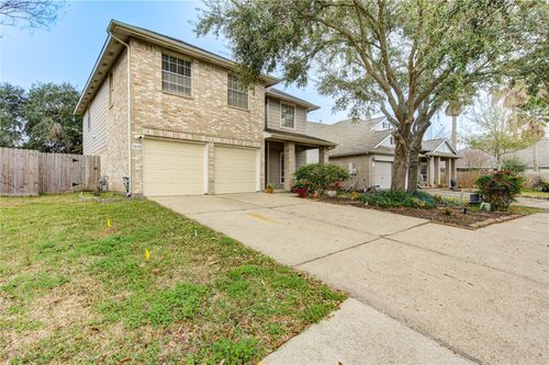 1635 Pebble Banks Ln, Seabrook, TX, 77586-4155 | Card Image