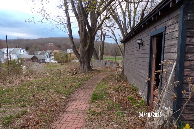17 Gardners Ln, House other with 3 bedrooms, 2 bathrooms and 4 parking in Ansonia CT | Image 21
