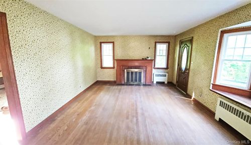 233 Peaceable Hill Rd, Brewster, NY, 10509-3026 | Card Image