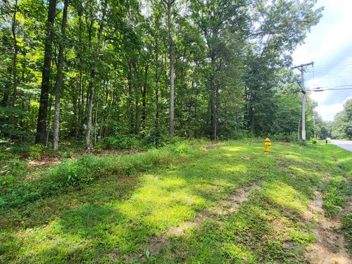 207 Saint George Dr, Crossville, TN, 38558-8850 | Card Image
