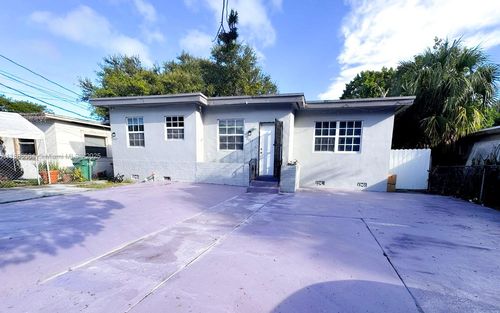 2367 Nw 82nd St, Miami, FL, 33147-4841 | Card Image