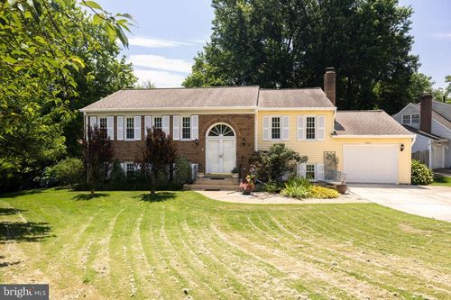8001 Lake Pleasant Dr, SPRINGFIELD, VA, 22153-3005 | Card Image