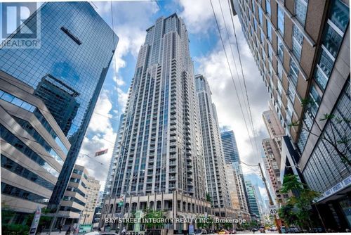 4001-763 Bay St, Toronto, ON, M5G2R3 | Card Image