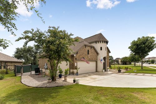106 Groesbeck Ln, Leander, TX, 78641-4036 | Card Image
