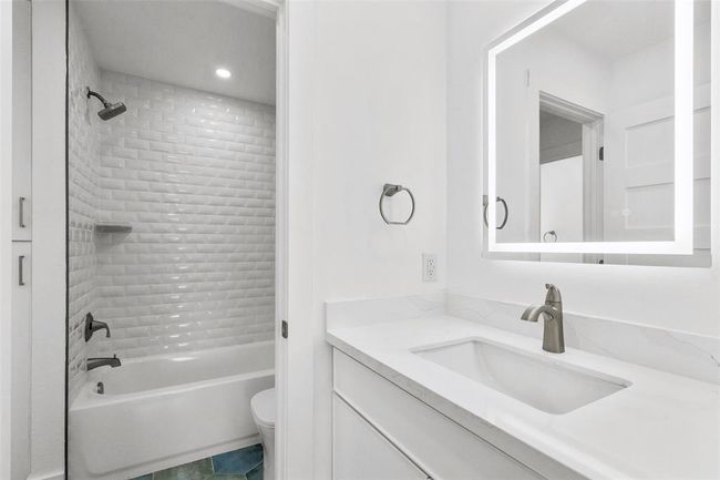 Guest Bathroom | Image 27