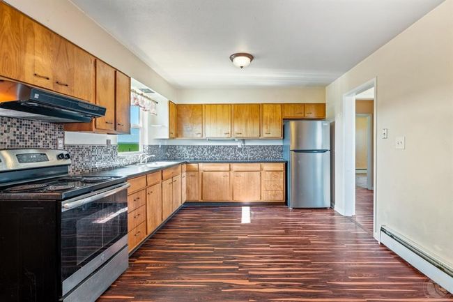 1036 Davis Rd, House other with 4 bedrooms, 2 bathrooms and null parking in Hardin MT | Image 6