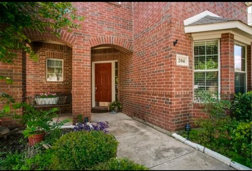 204 Colonial Ln, Euless, TX, 76040-4672 | Card Image