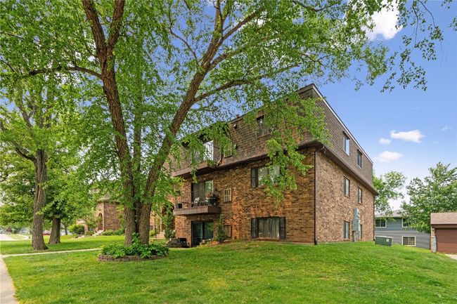 APT-14 - 1015 Woodland Heights Ct Se, Condo with 2 bedrooms, 1 bathrooms and null parking in Cedar Rapids IA | Image 20