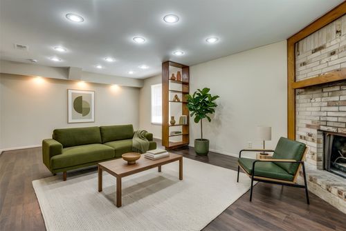 112-right-side-110 Crandall Rd, Irving, TX, 75060-2216 | Card Image