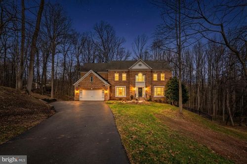 11732 Saddle Crescent Cir, Oakton, VA, 22124-2338 | Card Image