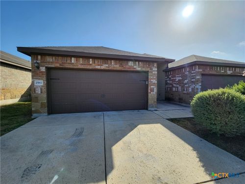 2567 Pahmeyer Rd, New Braunfels, TX, 78130-3933 | Card Image