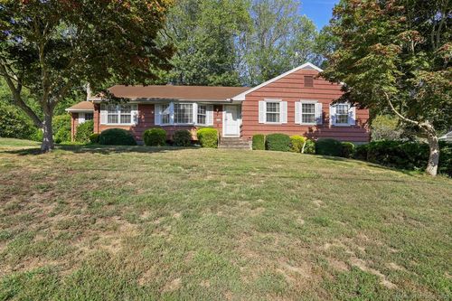 10 Aragon Dr, Trumbull, CT, 06611-2812 | Card Image