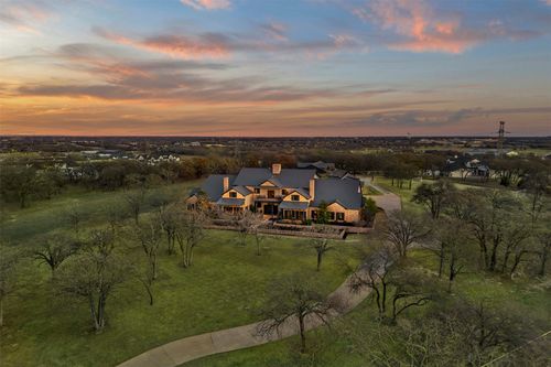 1096 Roadrunner Rd, Bartonville, TX, 76226-6107 | Card Image