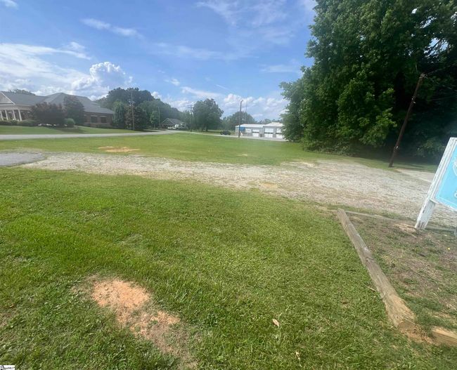 600 N Main St, Home with 0 bedrooms, 0 bathrooms and null parking in Honea Path SC | Image 6