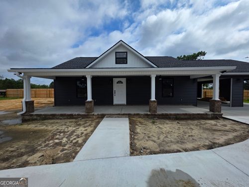 27 Elmwood Ln, Baxley, GA, 31513-3049 | Card Image