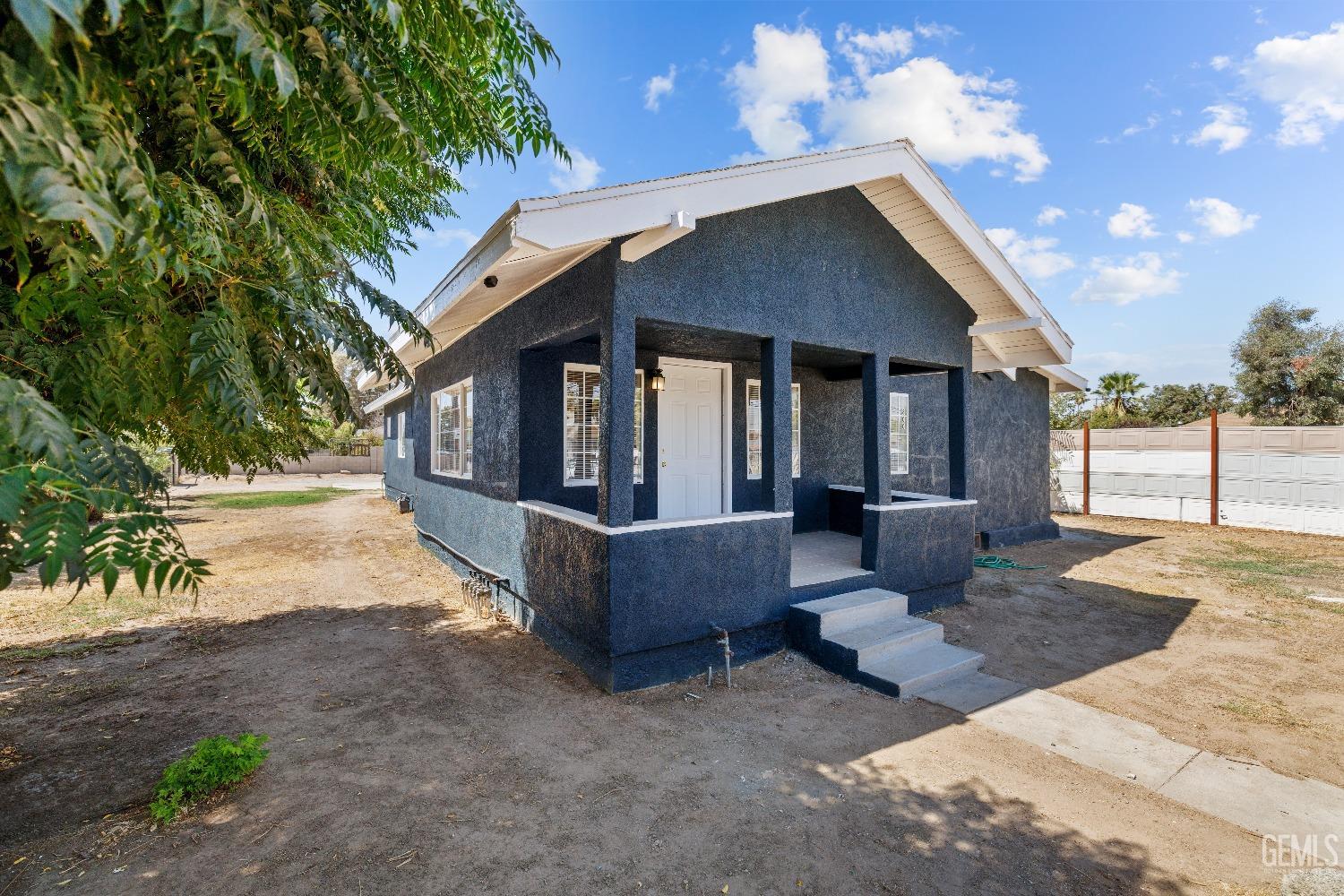 Mount Vernon Ave, Bakersfield, CA 93307