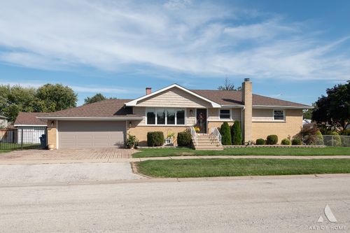 5858 W 82nd St, Burbank, IL, 60459-1938 | Card Image