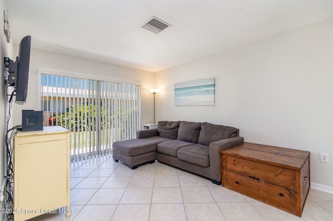 2 - 714 Catalina Rd, Condo with 1 bedrooms, 1 bathrooms and null parking in Cocoa Beach FL | Image 4