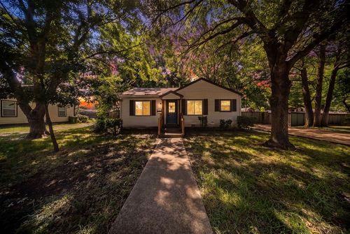 1116 Edgefield Dr, Garland, TX, 75040-7626 | Card Image
