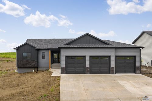 4840 Papillon Dr, Rapid City, SD, 57703-8578 | Card Image