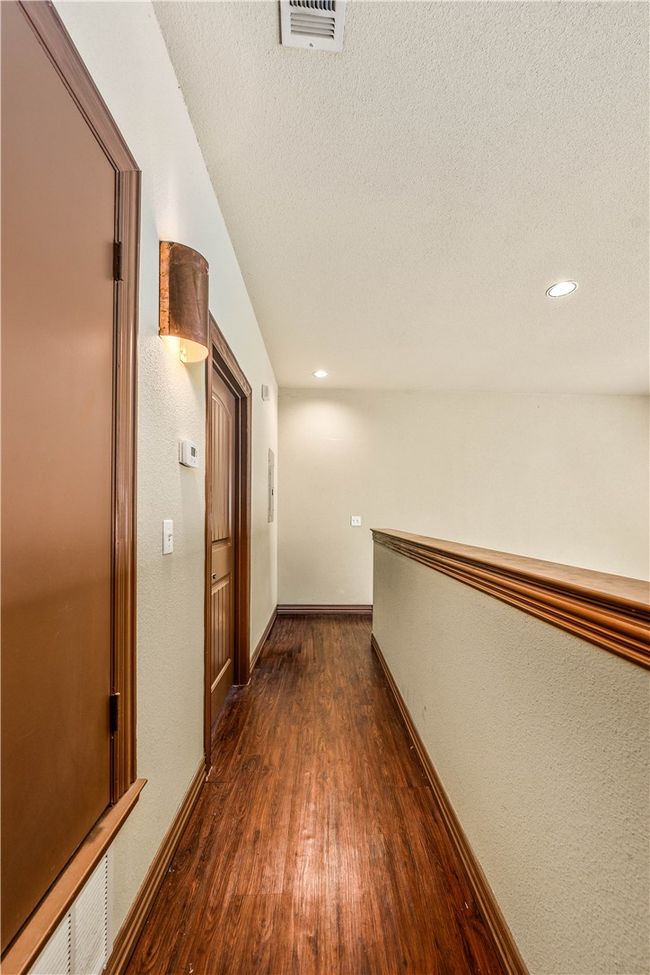 2410 S 2 Nd St, Condo with 3 bedrooms, 3 bathrooms and null parking in Waco TX | Image 30