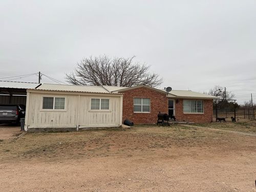 10561 W Us Highway 180, Snyder, TX, 79549-1411 | Card Image