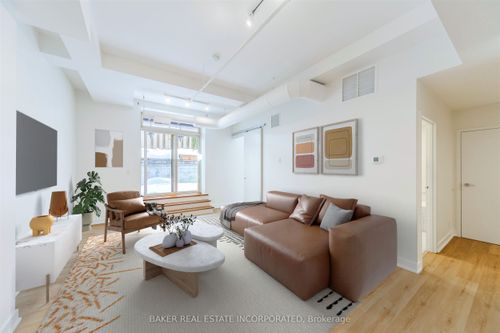 107-152 Annette St, Toronto, ON, M6P1P4 | Card Image