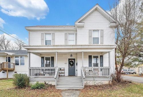 420 Front Ave, Salem, VA, 24153-6142 | Card Image