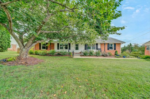 526 Aragona Dr, Vinton, VA, 24179-2806 | Card Image