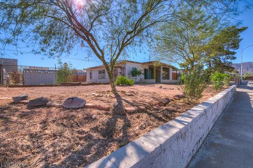 18 Magnesium St, Henderson, NV, 89015-7113 | Card Image