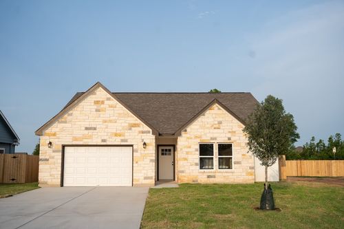 304 String Prairie Way, Smithville, TX, 78957-2632 | Card Image