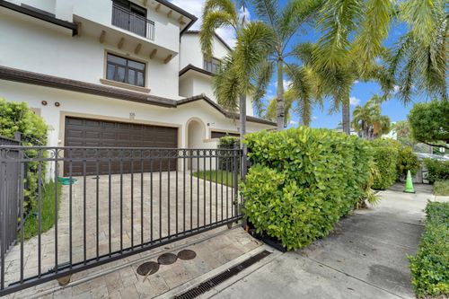 105-105 Isle Of Venice Dr, Fort Lauderdale, FL, 33301-1432 | Card Image