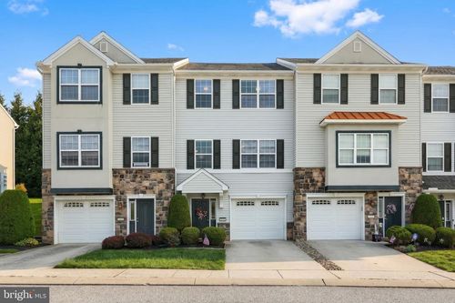 2424 Schultz Way, YORK, PA, 17402-4904 | Card Image