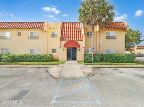 8-6654 Bell Tower Ct, JACKSONVILLE, FL, 32217-8504 | Card Image