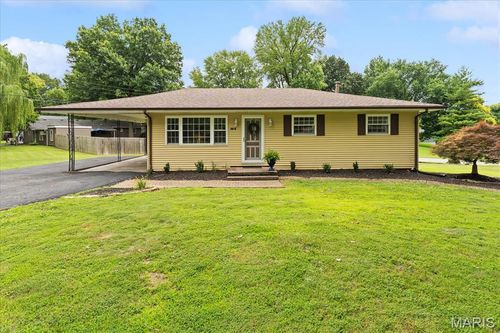 10 Leo Dr, Fairview Heights, IL, 62208-1908 | Card Image