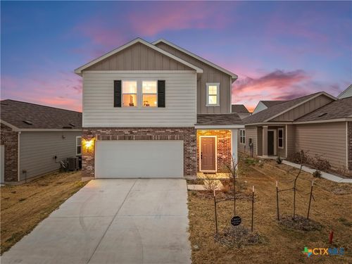 121 Sudden Impact Dr, Jarrell, TX, 76537-8030 | Card Image