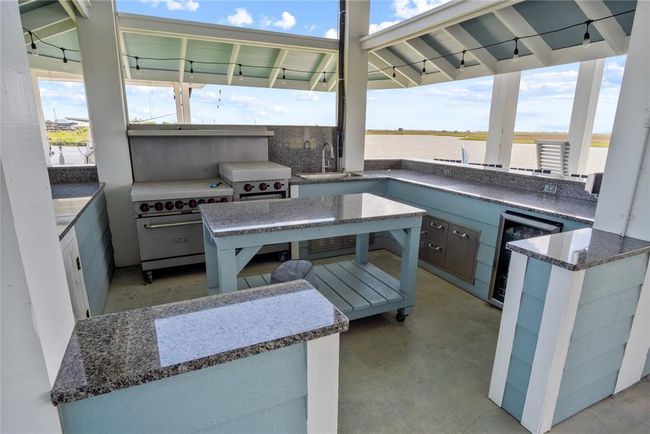 1301 Lagoon Dr, House other with 3 bedrooms, 2 bathrooms and 1 parking in Crystal Beach TX | Image 41