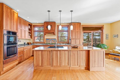 81 Brigham Hill Rd, Essex, VT, 05452-2101 | Card Image