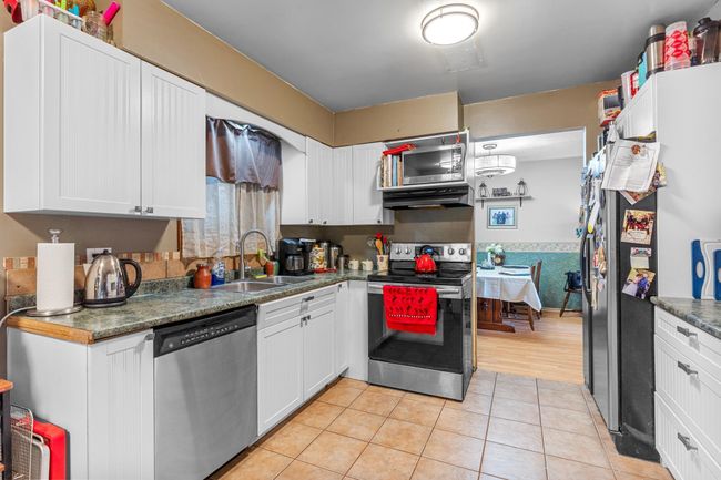 2104 Lynden Street, House other with 5 bedrooms, 2 bathrooms and 5 parking in Abbotsford BC | Image 12