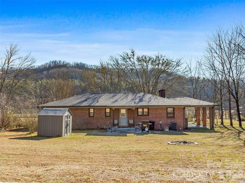 3869 Crab Creek Rd, Penrose, NC, 28766-8810 | Card Image
