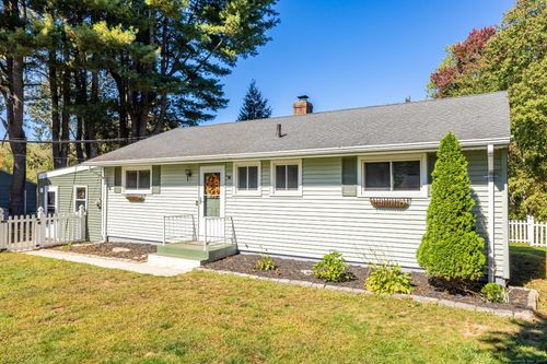 160 Pond Cir, Glastonbury, CT, 06033-1707 | Card Image