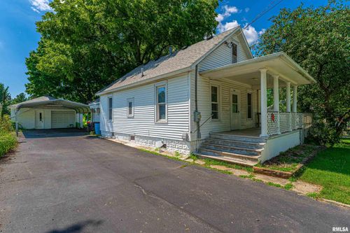 1007 S College St, Lincoln, IL, 62656-2531 | Card Image