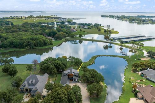 708 Clear Water Ct, Corsicana, TX, 75109-9660 | Card Image