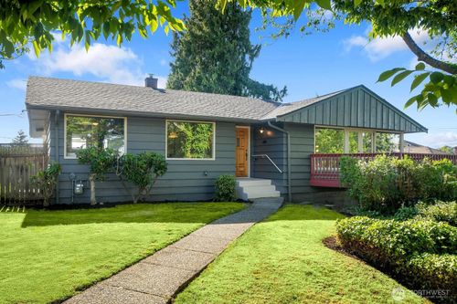 4631 48th Ave S, Seattle, WA, 98118-1455 | Card Image