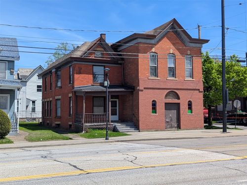 631 Parade St, Erie, PA, 16503-1111 | Card Image