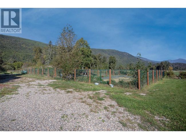 2388 Lawrence Rd, House other with 3 bedrooms, 3 bathrooms and 20 parking in Lumby BC | Image 57