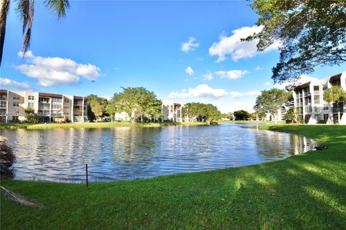 411-9311 Orange Grove Dr, Davie, FL, 33324-6753 | Card Image
