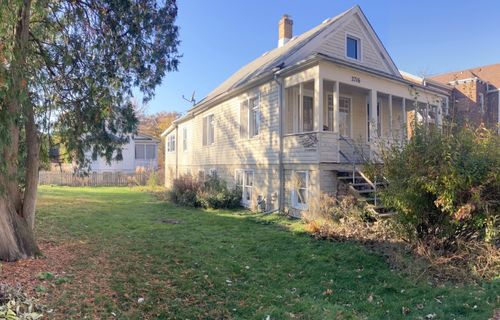 2716 Ewing Ave, Evanston, IL, 60201-1330 | Card Image