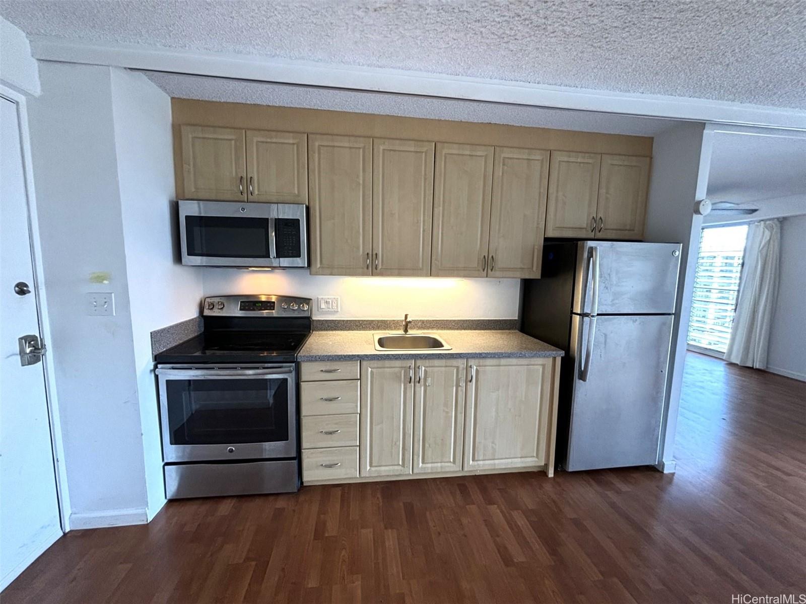 Makaloa St, Honolulu, HI 96814