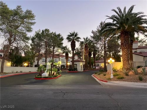 521-2975 Bluegrass Ln, Henderson, NV, 89074-2878 | Card Image